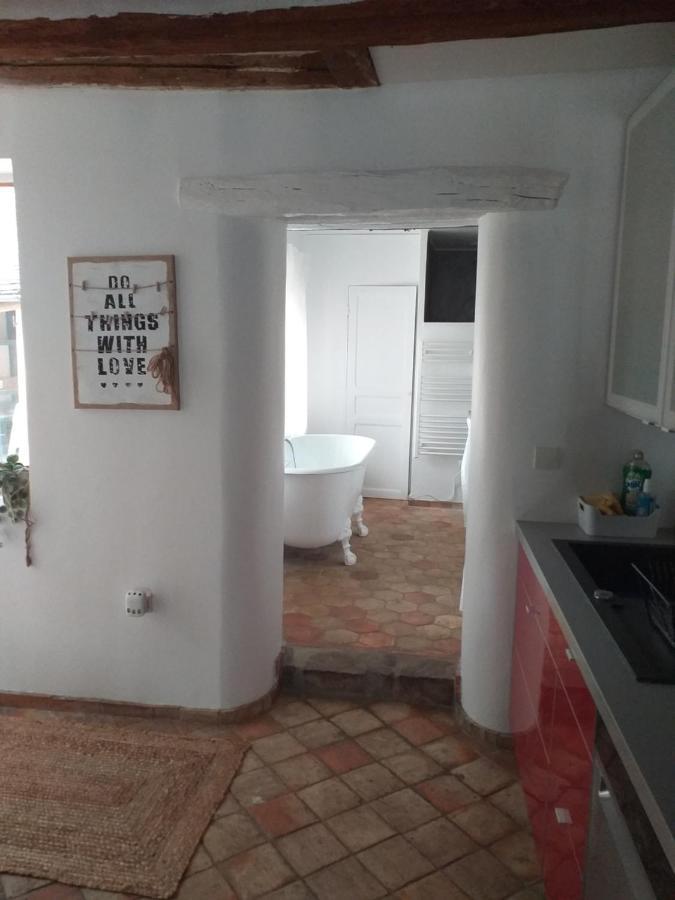 Belle Maison Au Coeur De Recloses Dış mekan fotoğraf